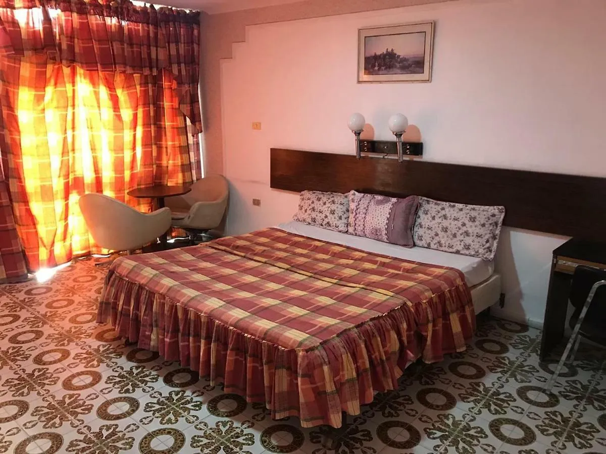 Aqaba Qazar Hotel 0*,  الأردن